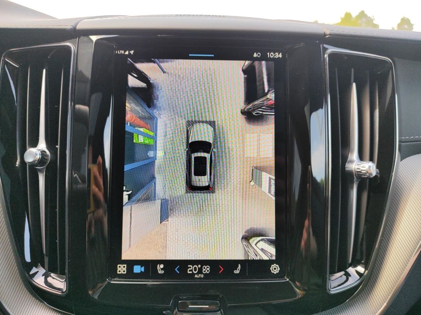 Volvo XC60 T8 Ultra Black Edition Recharge Plug-In Hyb - Samsaru's Car Outlet