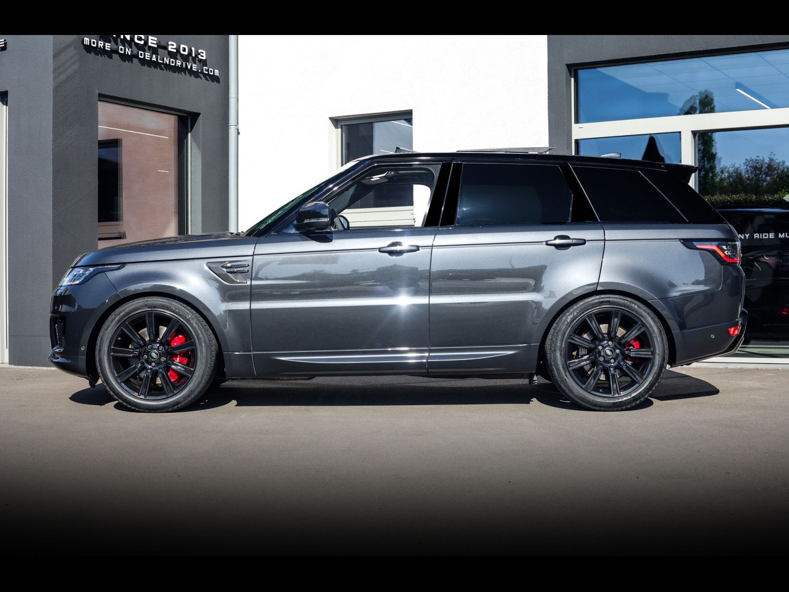 Range Rover Sport P400 HST - Samsaru's Car Outlet