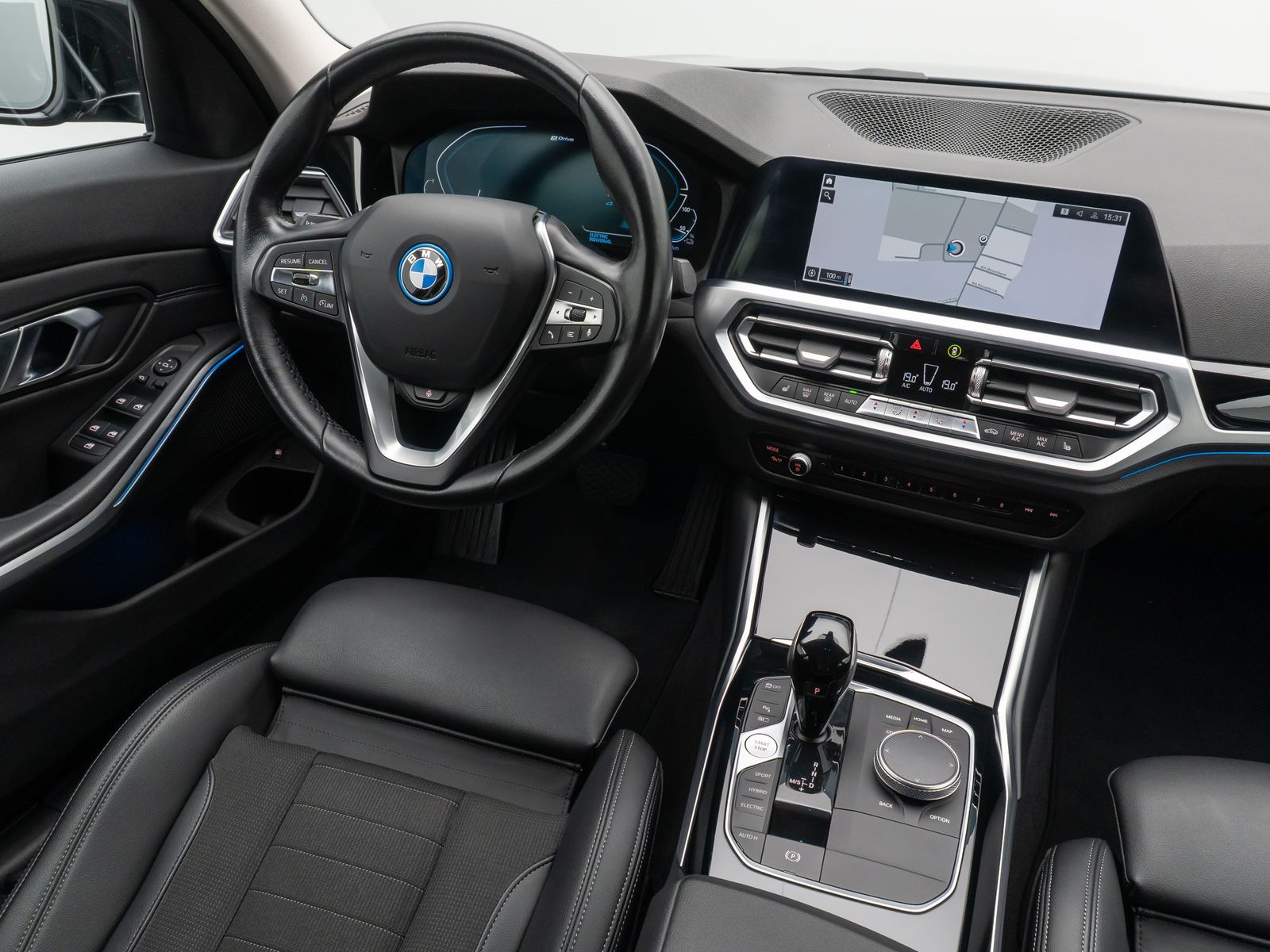 BMW 320e Sport Line - Samsaru's Car Outlet