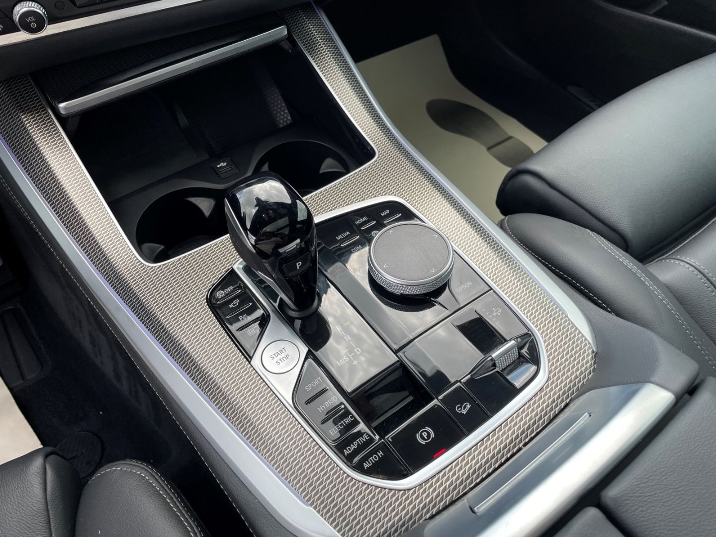 BMW X5 xDrive45e M SPORT PANO LASER PA+ HUD R22 HIFI