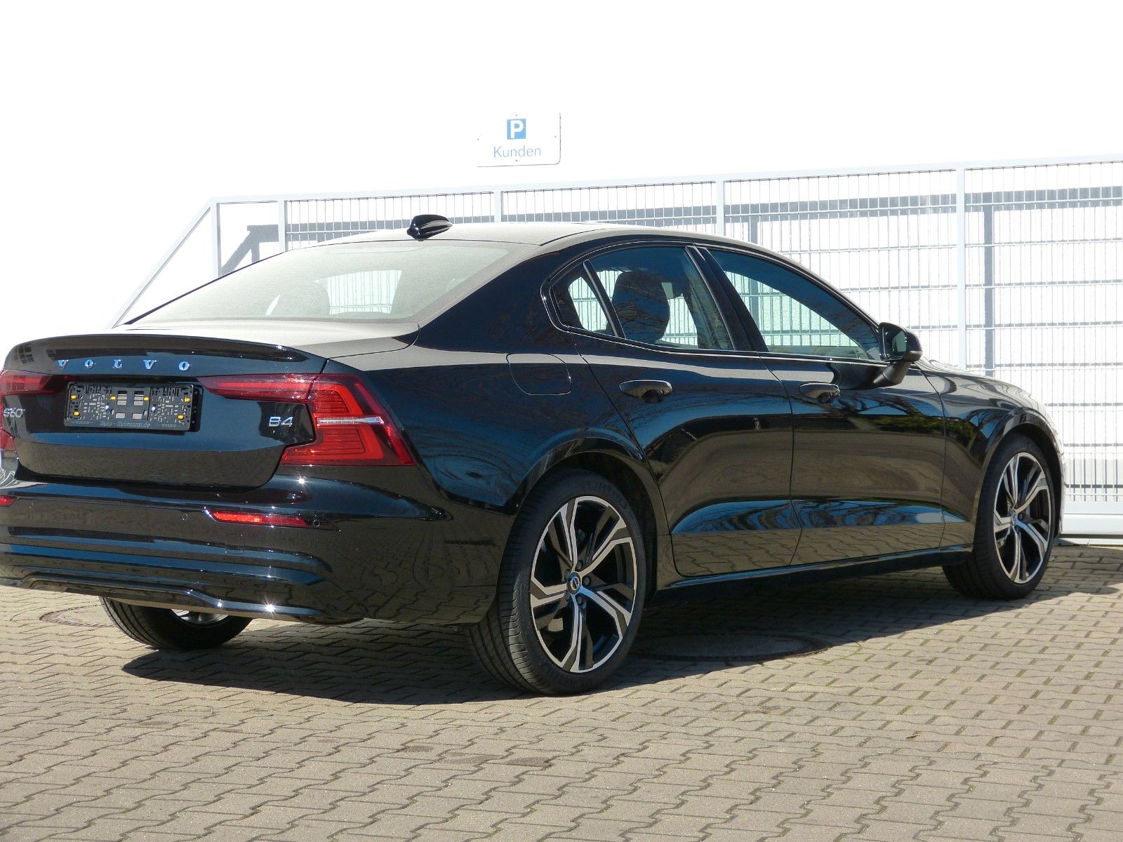 Volvo S60 B4 Plus Dark Automatik SD*StdHz*ACC
