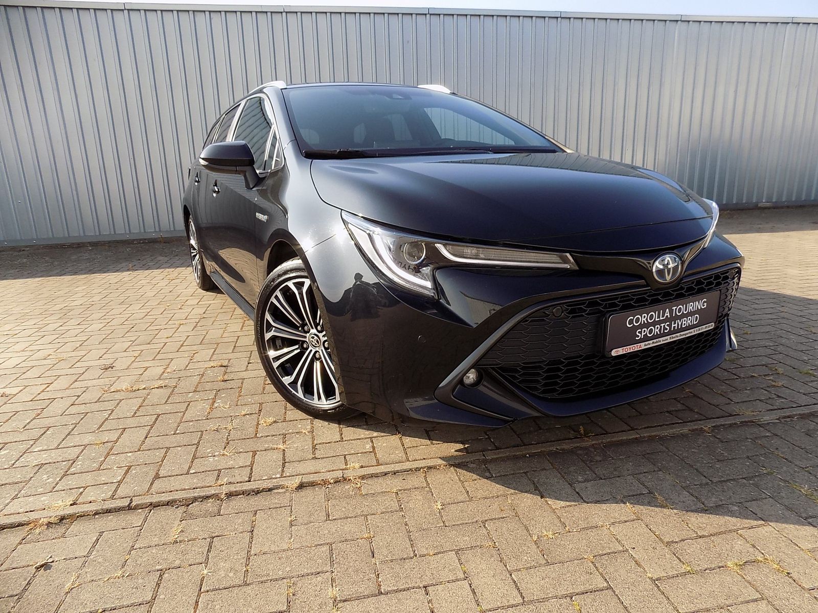 Toyota Corolla Touring Sports 2.0 l Hybrid Team D - Samsaru's Car Outlet