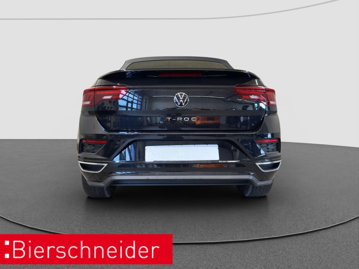 Volkswagen T-Roc 1.5 TSI DSG R-Line - Samsaru's Car Outlet