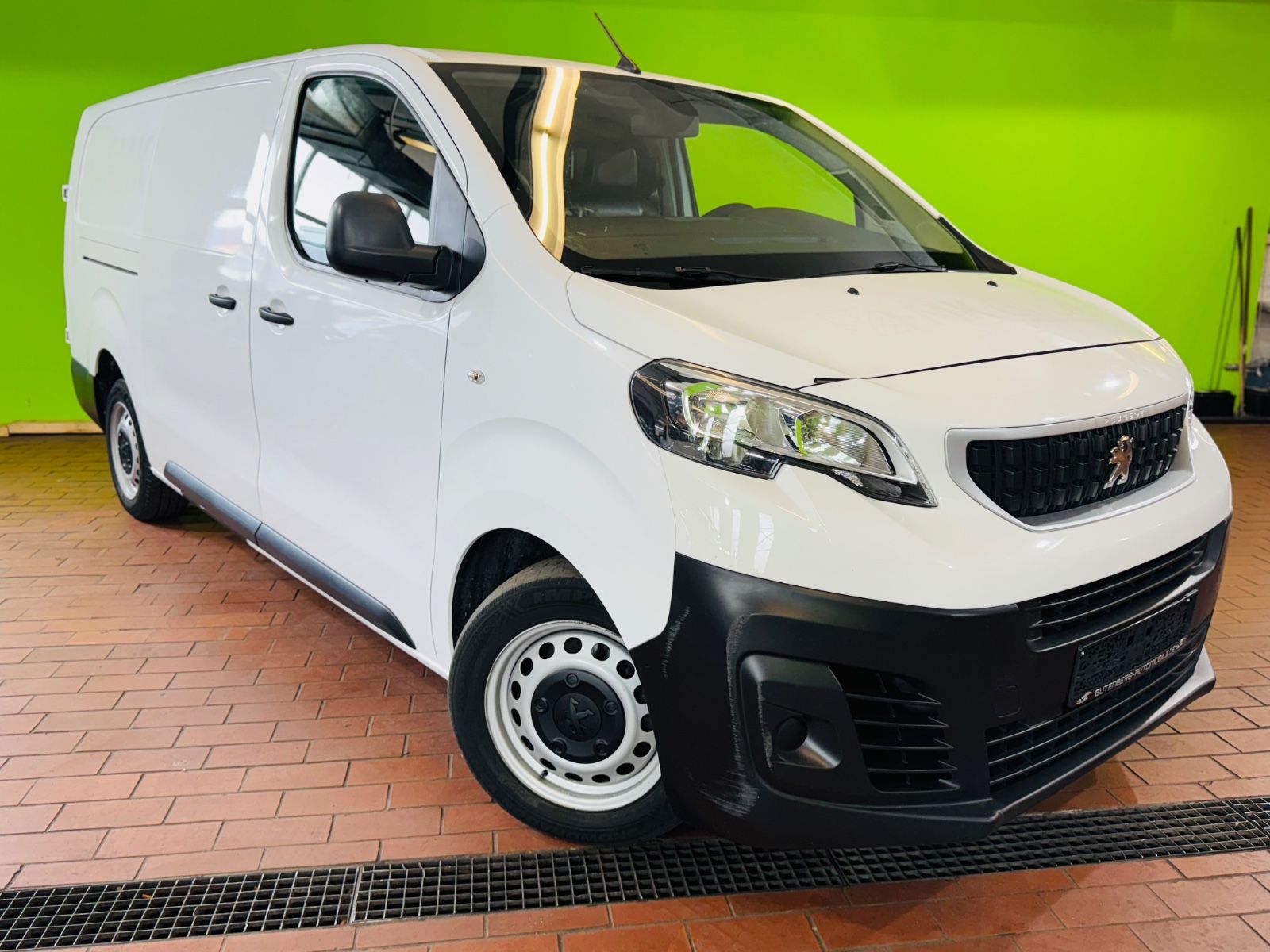 Peugeot Expert Kasten Premium - Samsaru's Car Outlet
