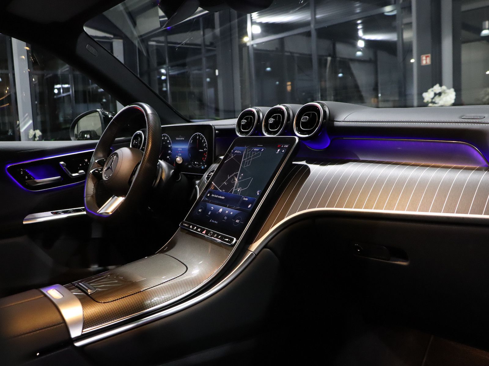 Mercedes-Benz GLC 300 de 4M AMG-LINE / PANORAMA / LASER / TOP