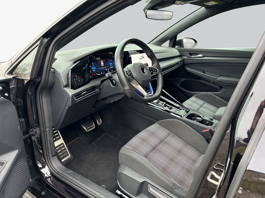 Volkswagen Golf VIII GTE 1.4 eHybrid DSG Matrix Navi Kamera