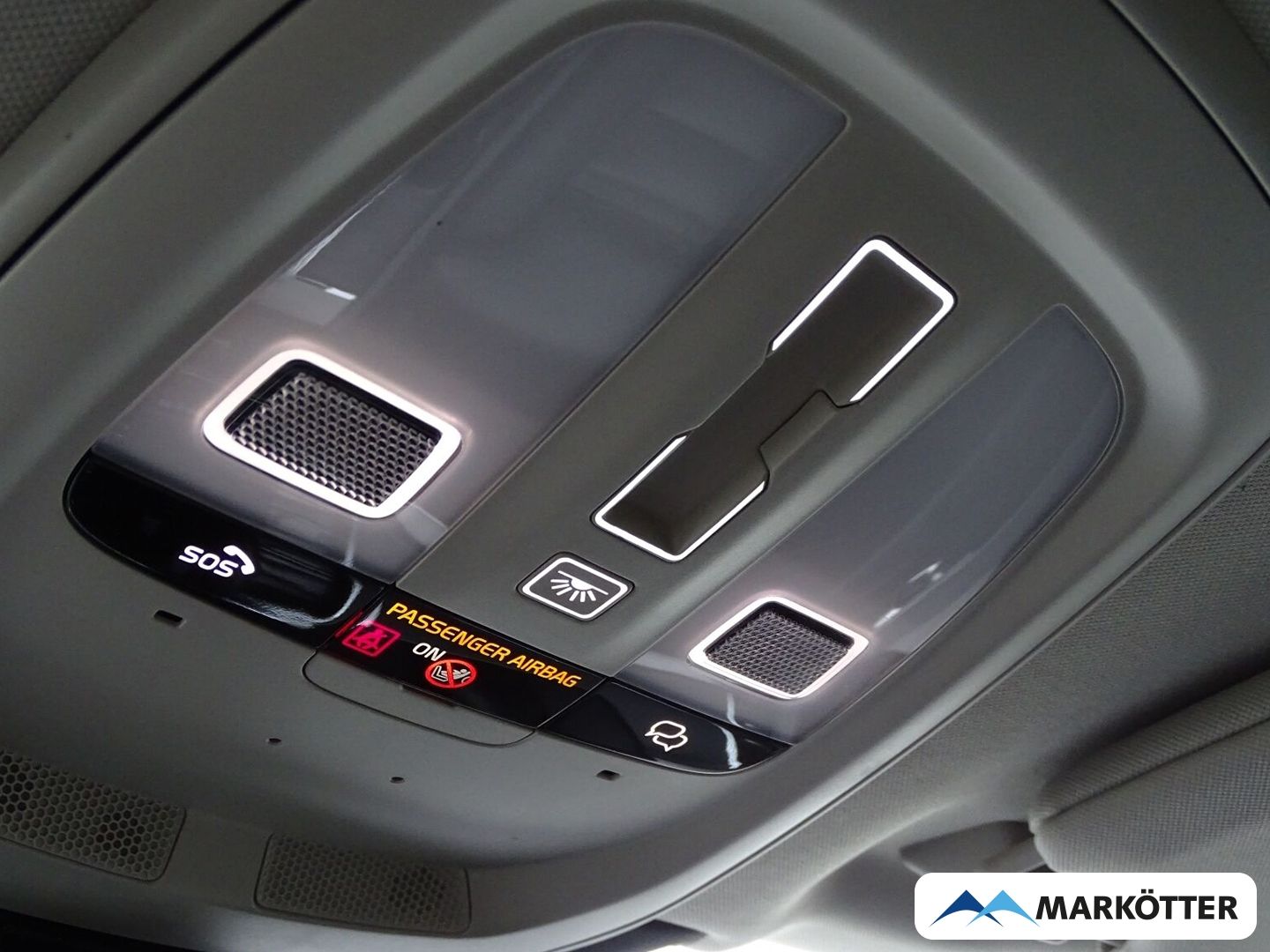 Volvo XC90 Plus Dark Recharge Plug-In Hybrid AWD 7-Sit