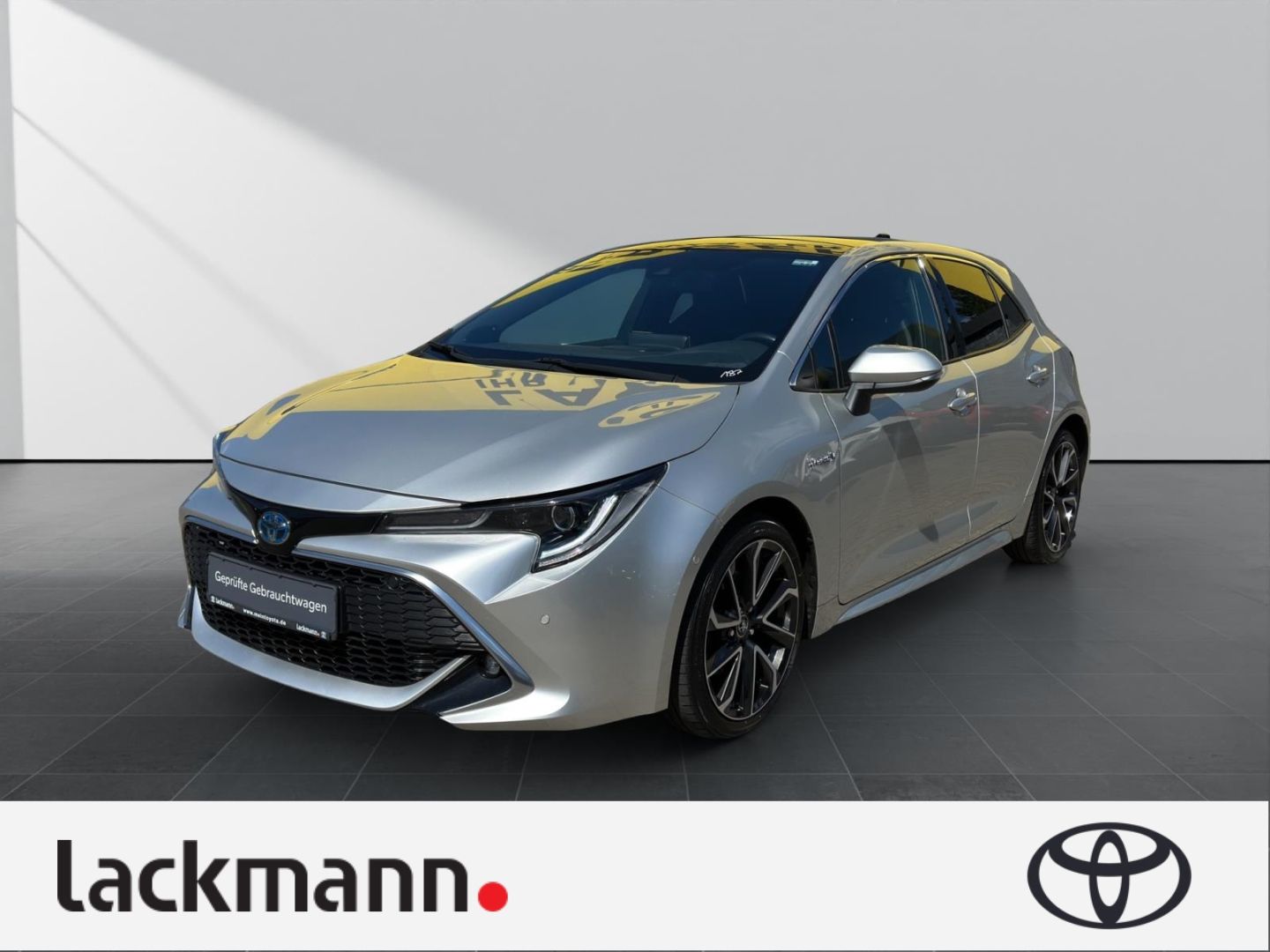 Toyota Corolla 2.0 Hybrid Lounge - Samsaru's Car Outlet