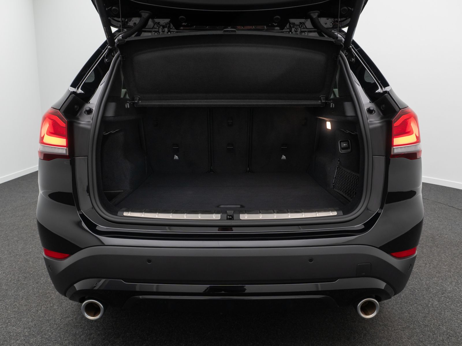 BMW X1 xD20i Sport Line - Samsaru's Car Outlet