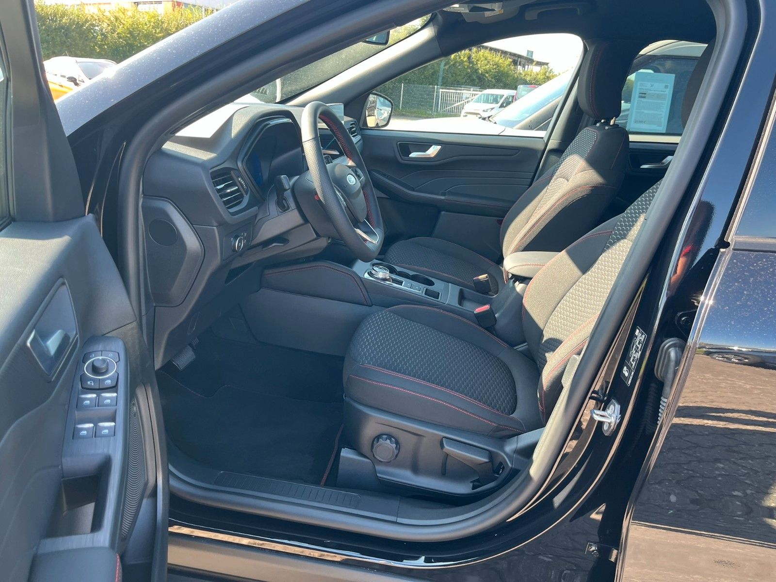 Ford Kuga ST-Line 2.5 FHEV 4x4 - Samsaru's Car Outlet