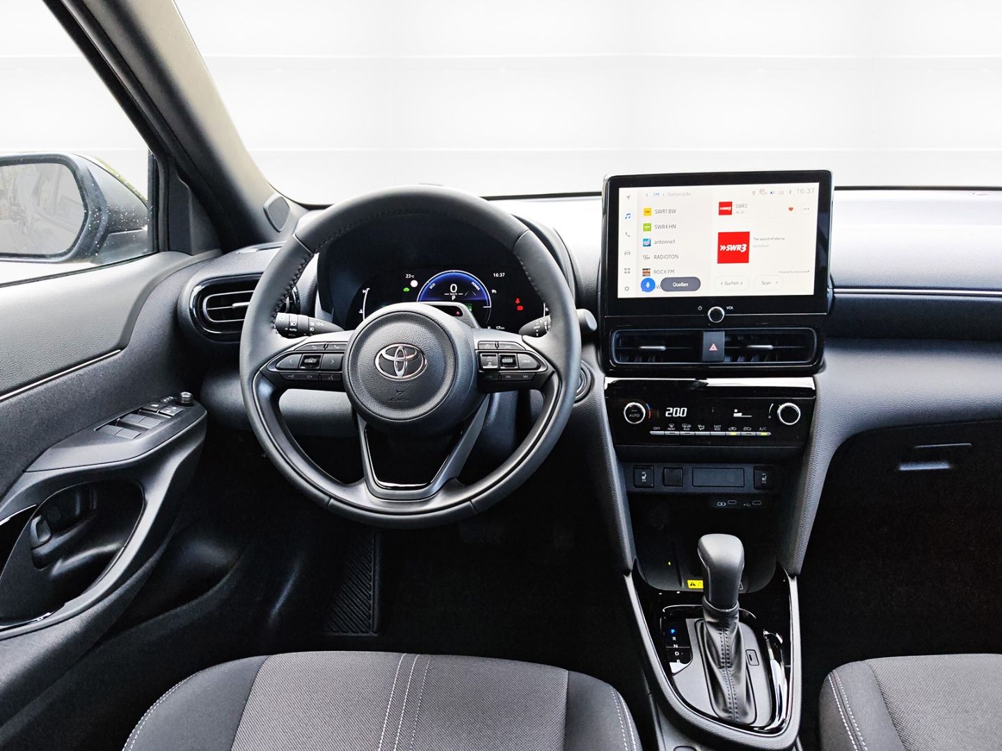 Toyota Yaris Cross 1.5 Hybrid Teamplayer 4x2 +Technik-P