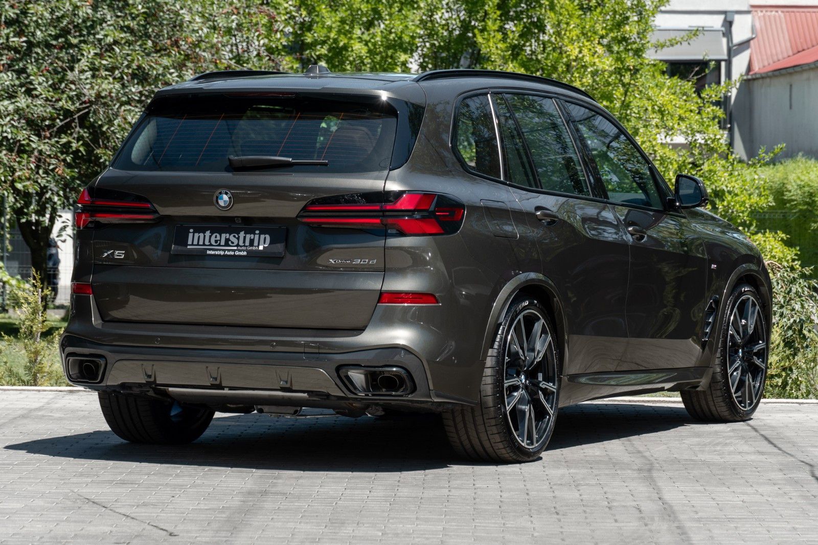 BMW X5 30d M SPORT.H/K.PANO.LUFTF.DR.ASS.360.AHK.22"