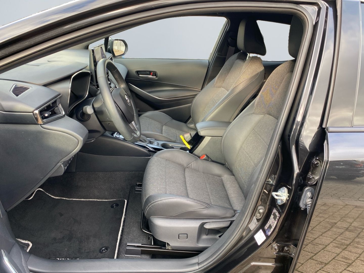 Toyota Corolla 1.8 Hybrid Team D *Bi-LED*ACC*CAM*SHZ*PD