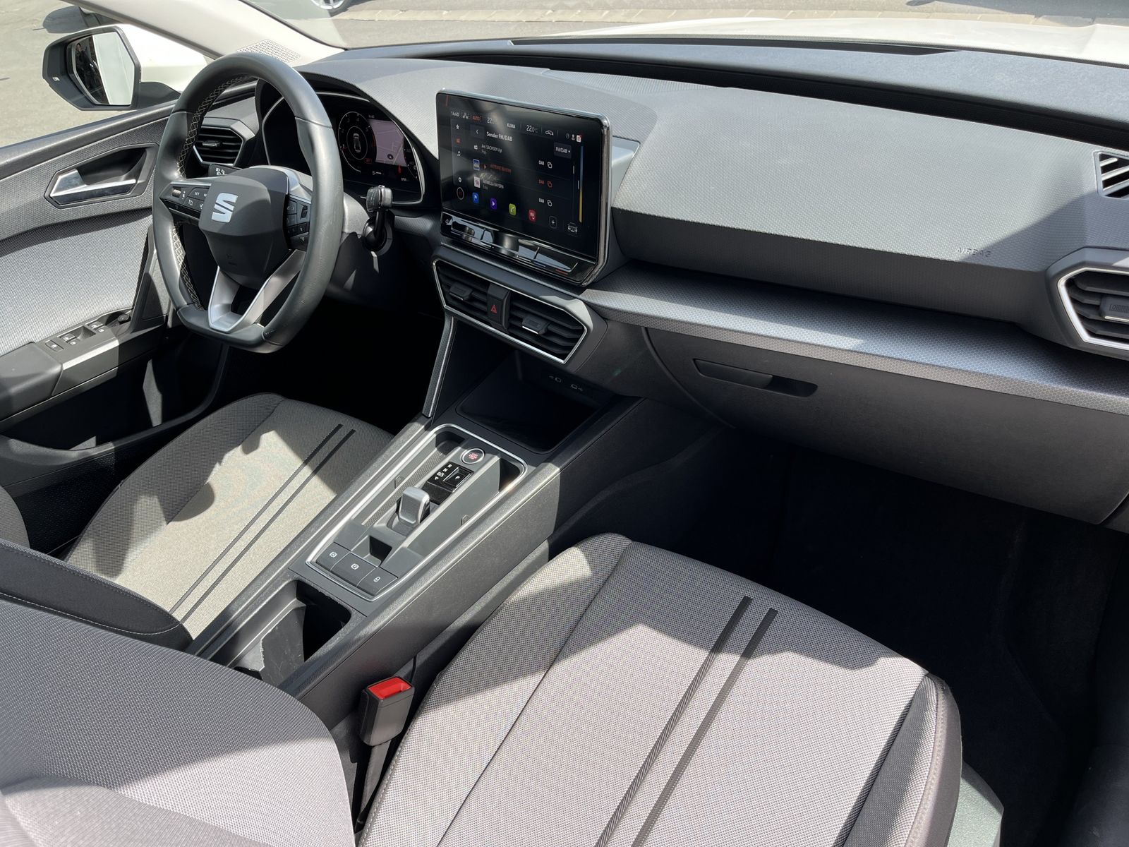 Seat Leon SP 2.0 TDI DSG Style 141€ m.20% Anz.AHK Nav