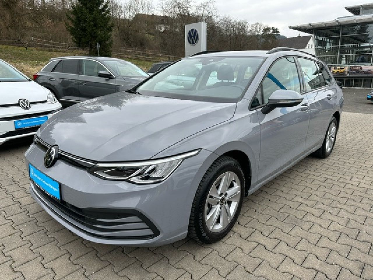 Volkswagen Golf VIII Variant Life 1.5 TSI - Samsaru's Car Outlet