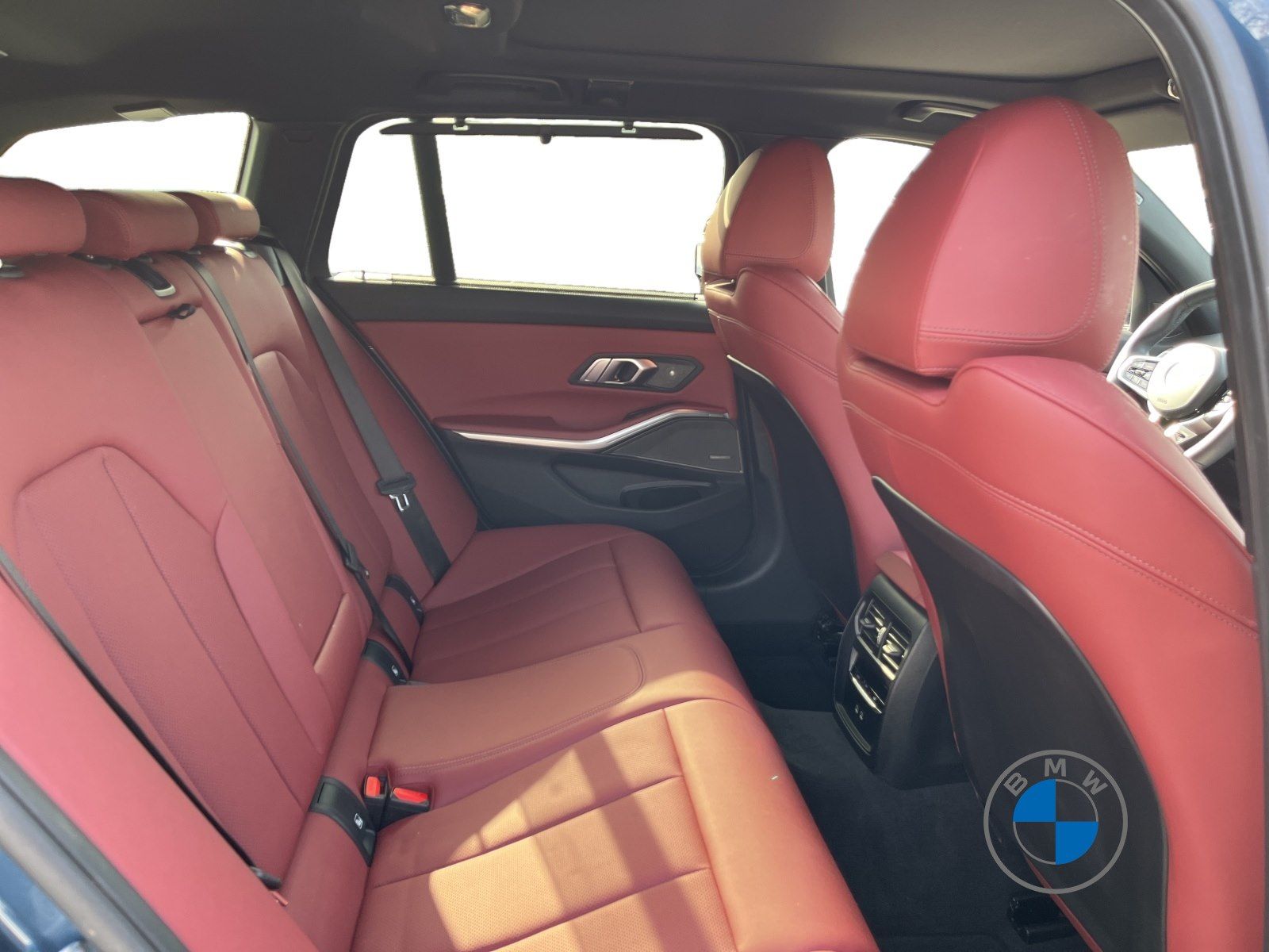 BMW 330e xDrive Touring M Sport 18"AHK Pano H&K