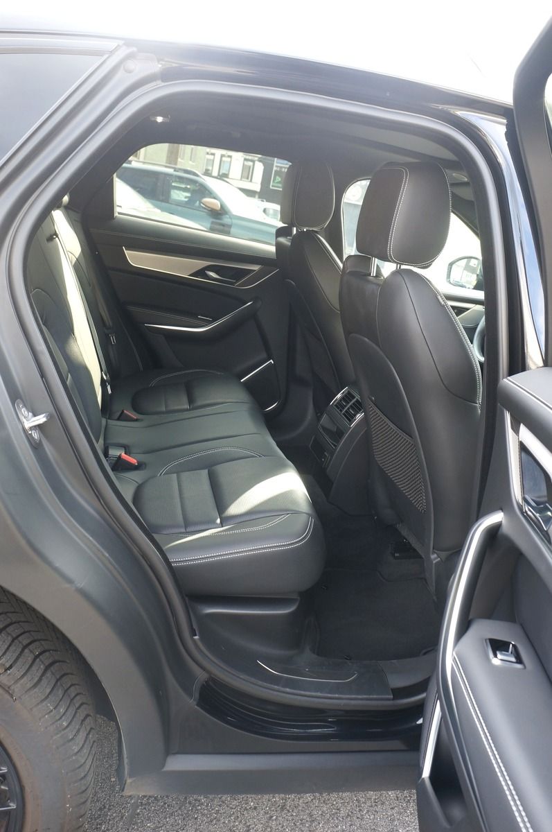 Jaguar F-PACE P400e R-DynamicS AWD Plug-In Hybrid 21Zol