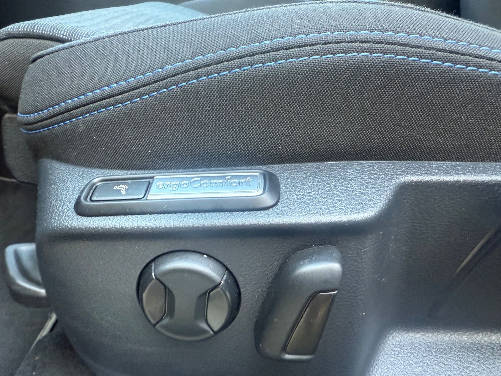 Volkswagen Passat Variant GTE - Samsaru's Car Outlet