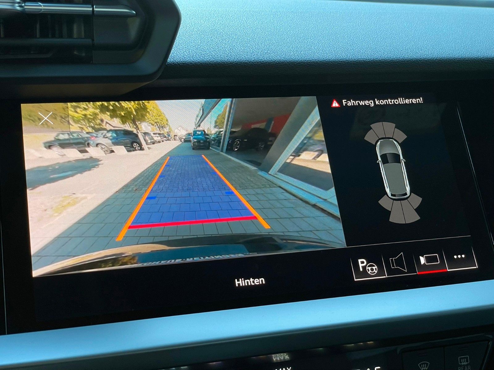 Audi A3 Sportb. 35 TFSI LED Navi Standh.AHK Kam.