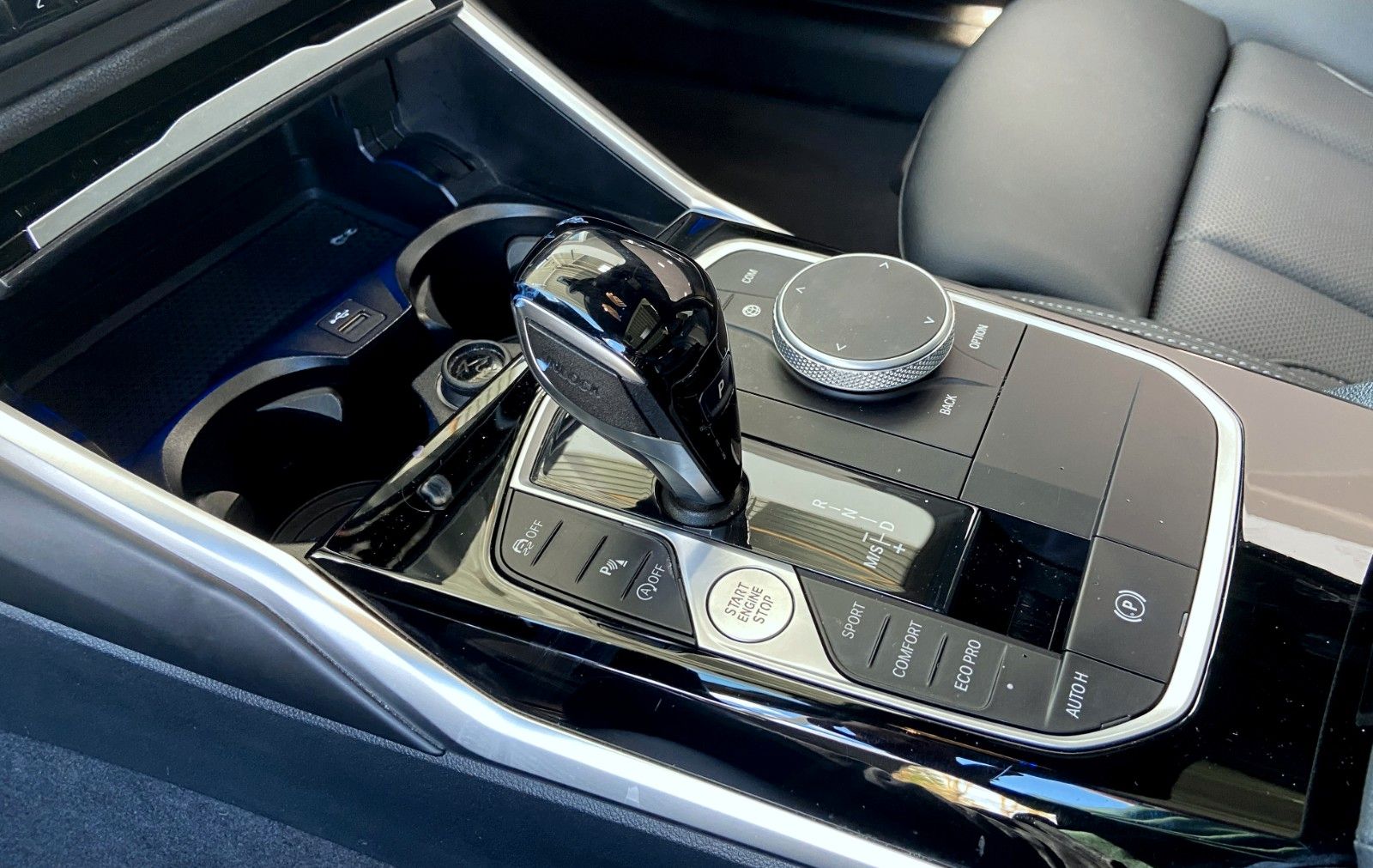 BMW 330i Touring Sport Line - Samsaru's Car Outlet