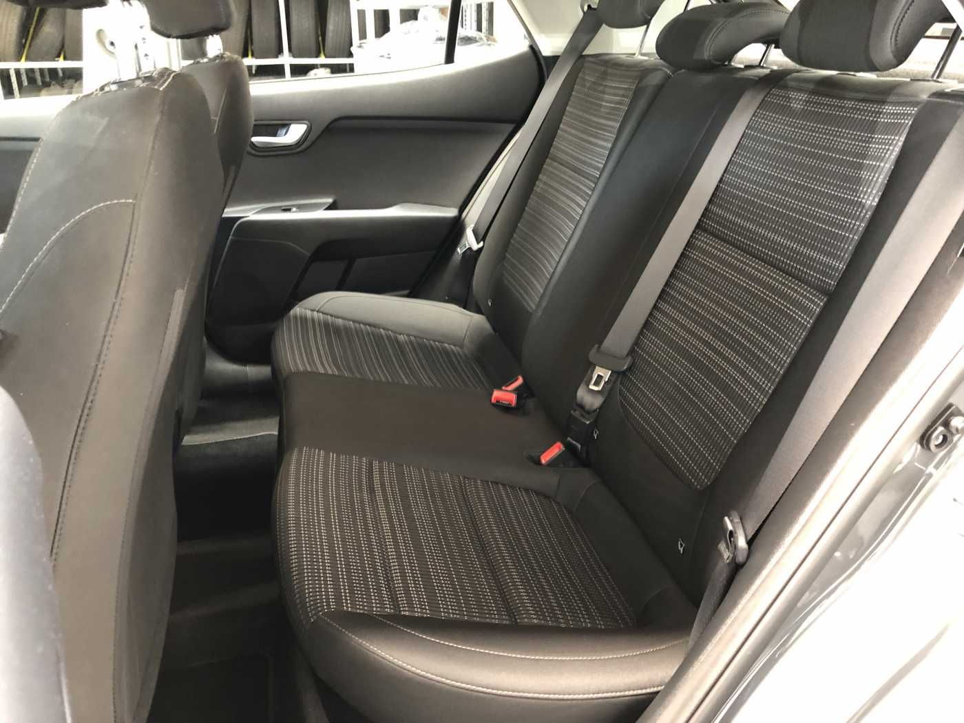 Kia Stonic 1.0i T DCT Vision - Samsaru's Car Outlet