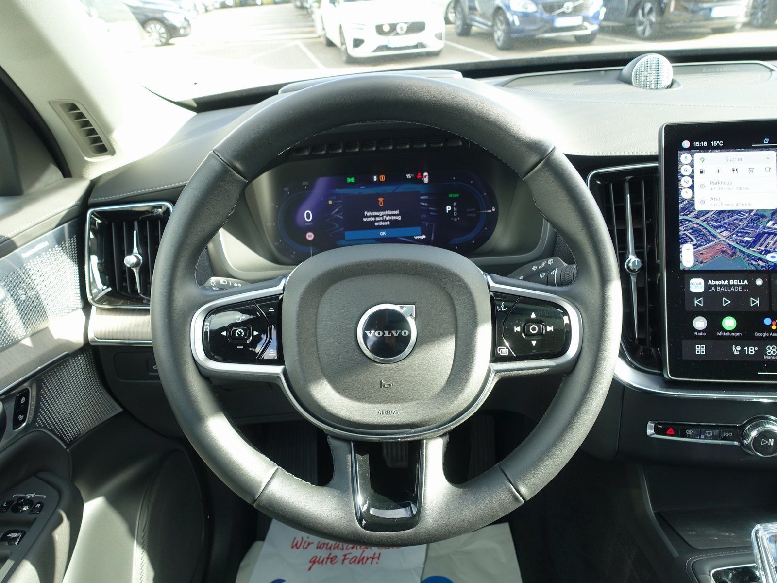 Volvo XC90 Plus Dark T8 AWD Plug-in Hybrid B&W/HUD