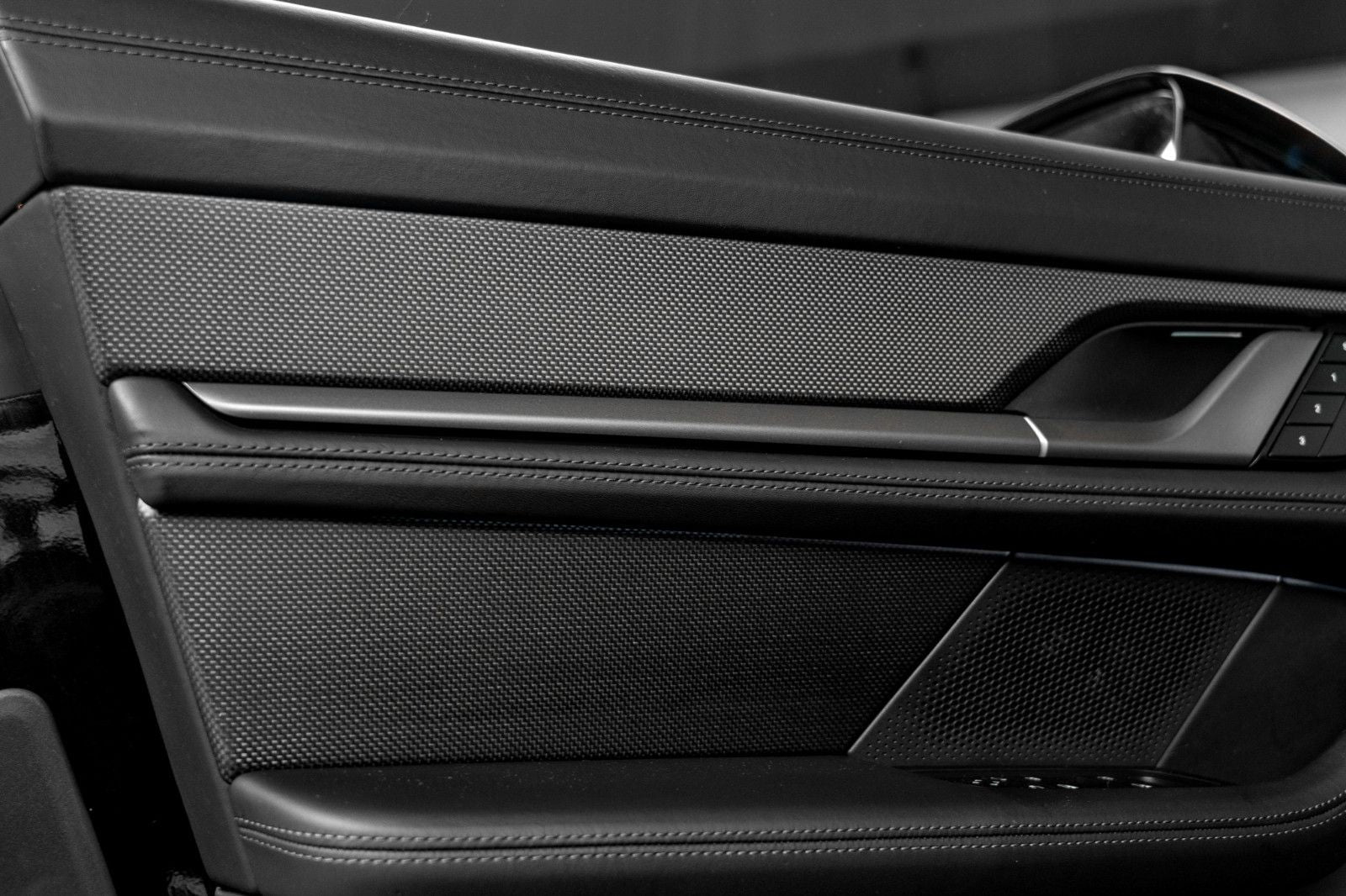 Porsche Taycan Cross Turismo Turbo #BURMESTER #MEGA SPEC