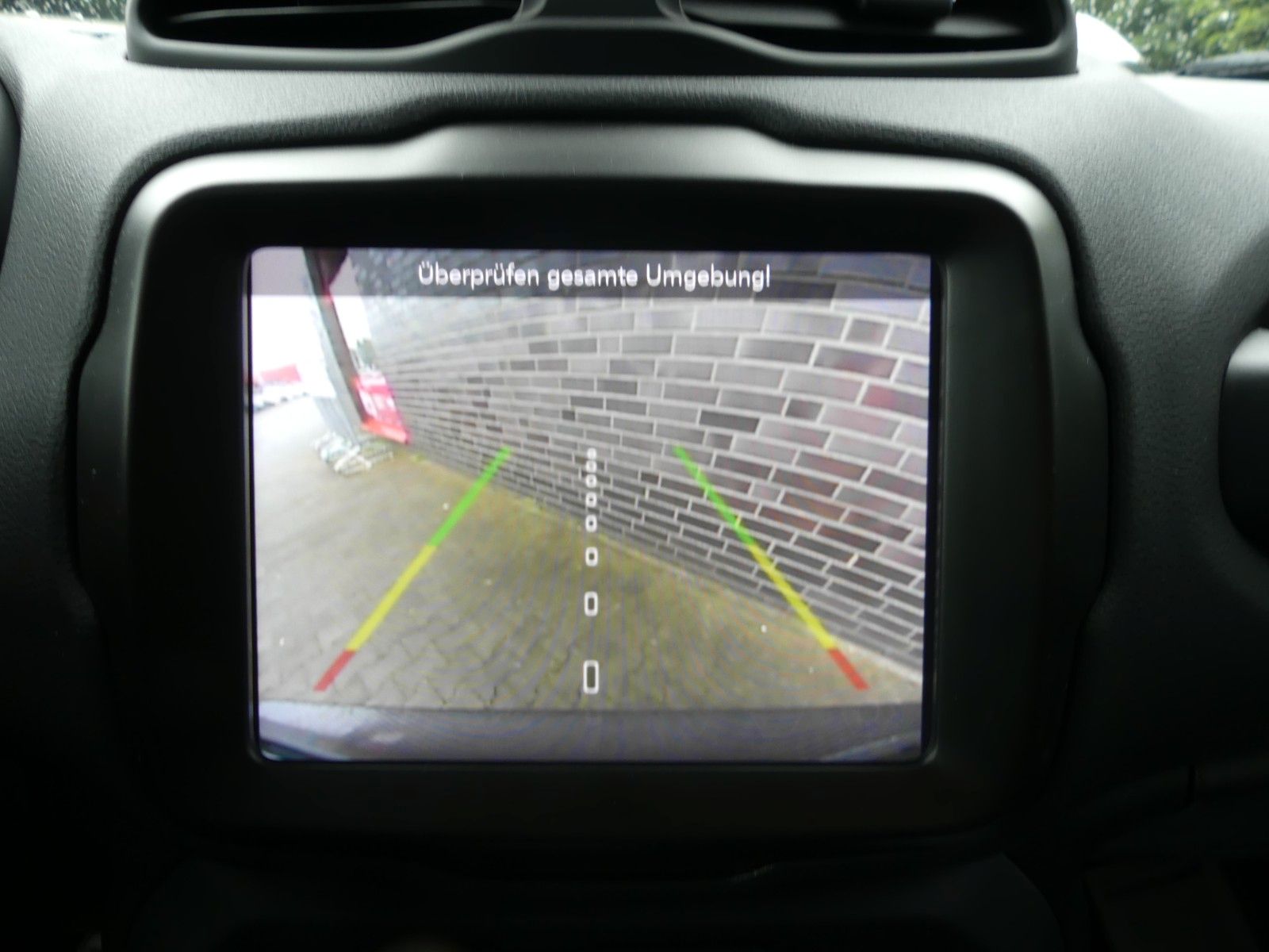 Jeep Renegade Limited FWD - Samsaru's Car Outlet