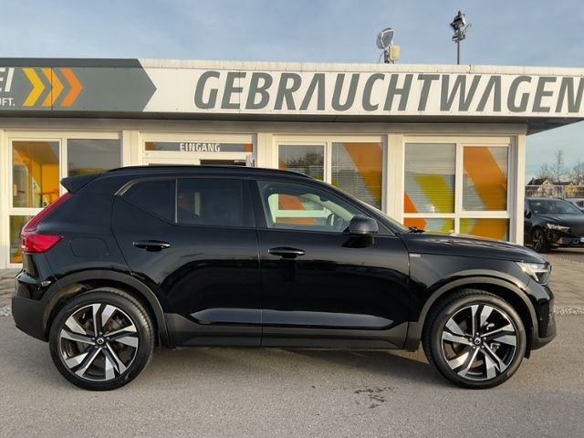Volvo XC40 B4 Ultimate Dark AWD AHK ACC Pano 360° 20"