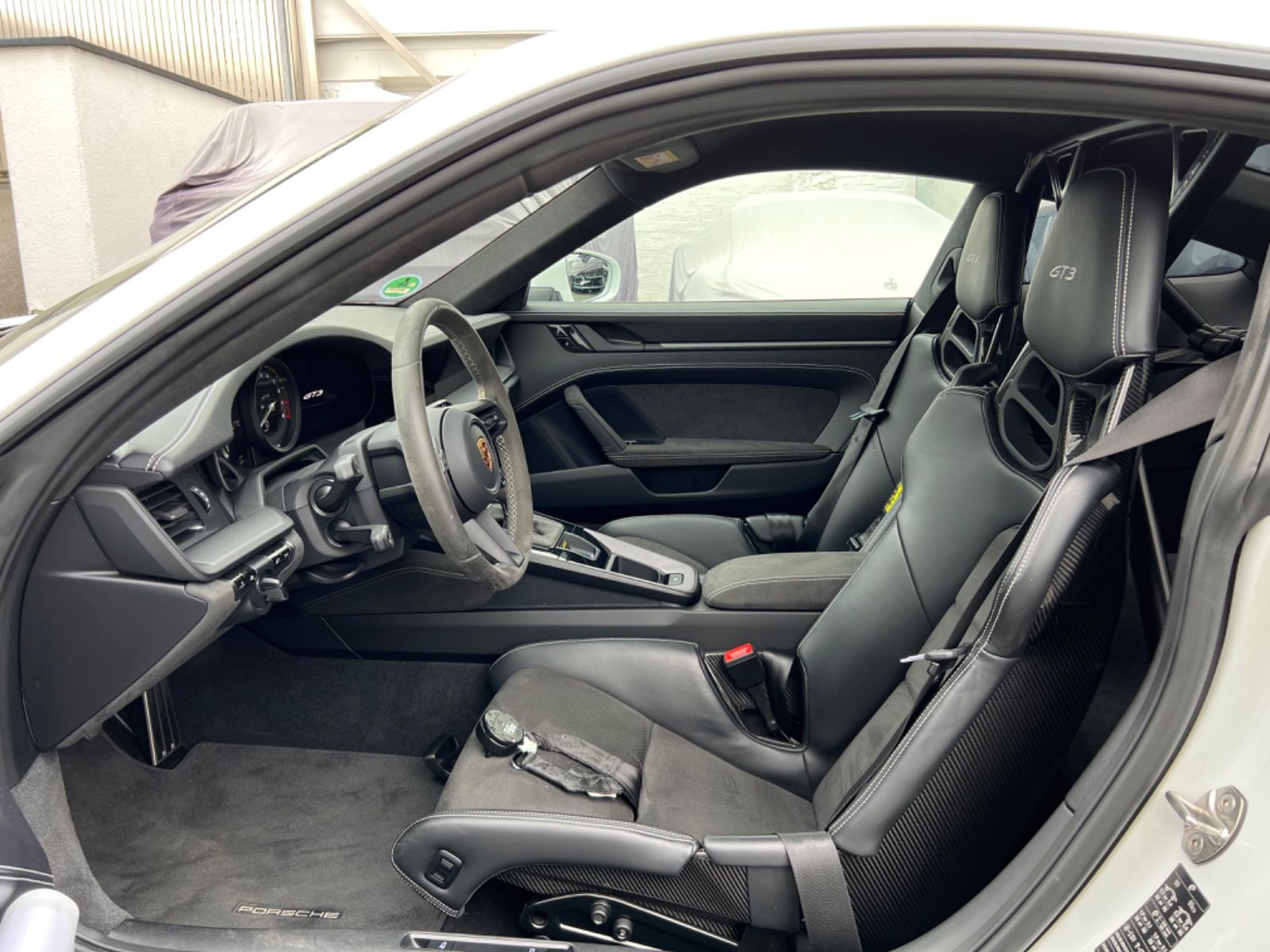Porsche 911 GT3 - Samsaru's Car Outlet