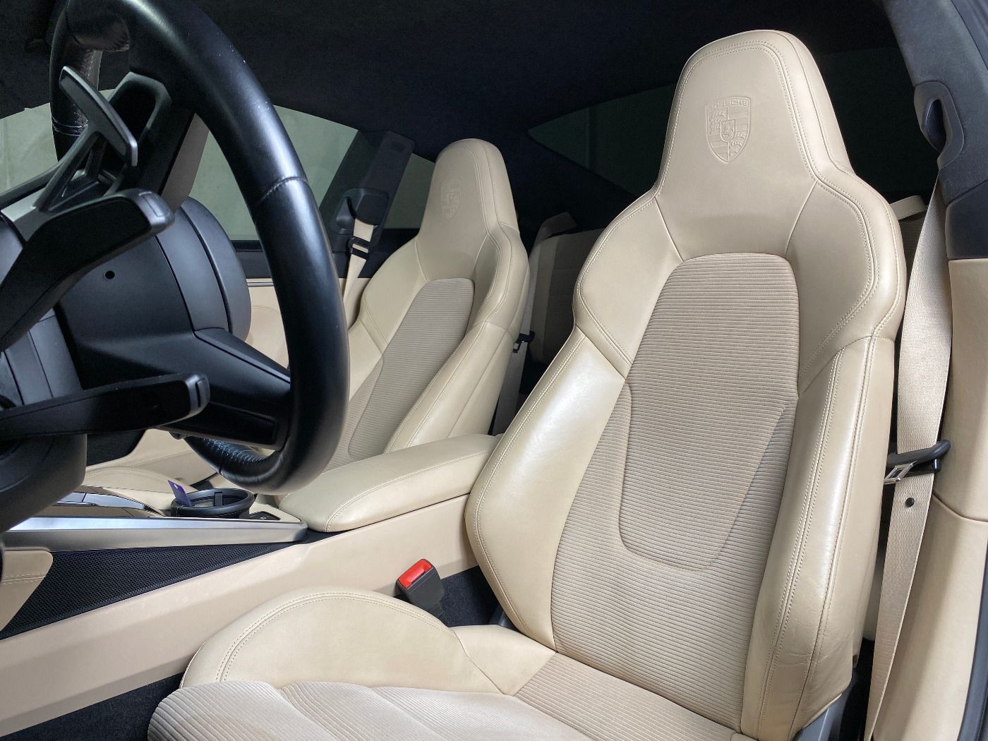 Porsche 992 (911) Carrera 4S | PCCB | ParkAssistent |