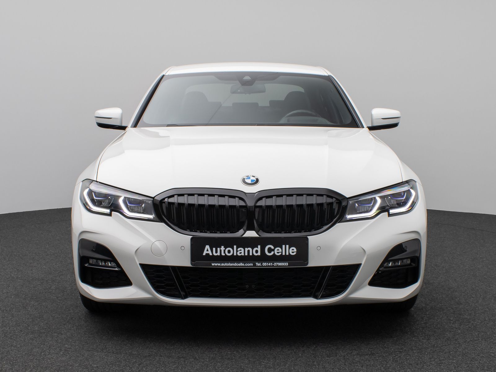 BMW 320e M Sport - Samsaru's Car Outlet