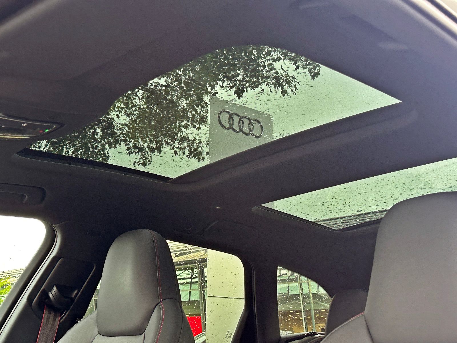 Audi RS6 Avant performance BLACK HUD PANO NACHTS STHZ
