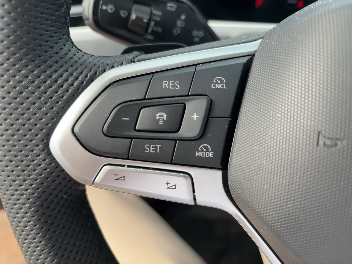 Volkswagen Passat Variant 2.0 TDI DSG 4M R-Line AHZV Pano H