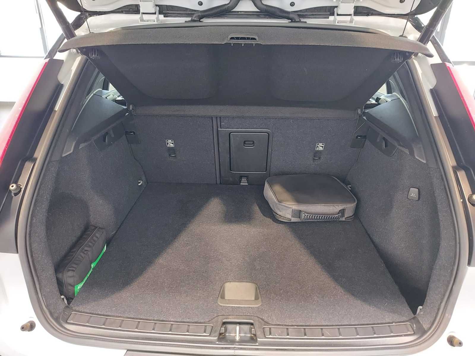 Volvo XC 40 T4 TwinEng  R-Design Plug-In|AHK|LED