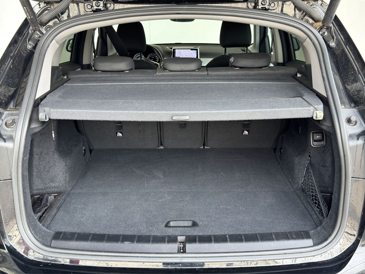 BMW X1 xDrive25e Advantage - Samsaru's Car Outlet