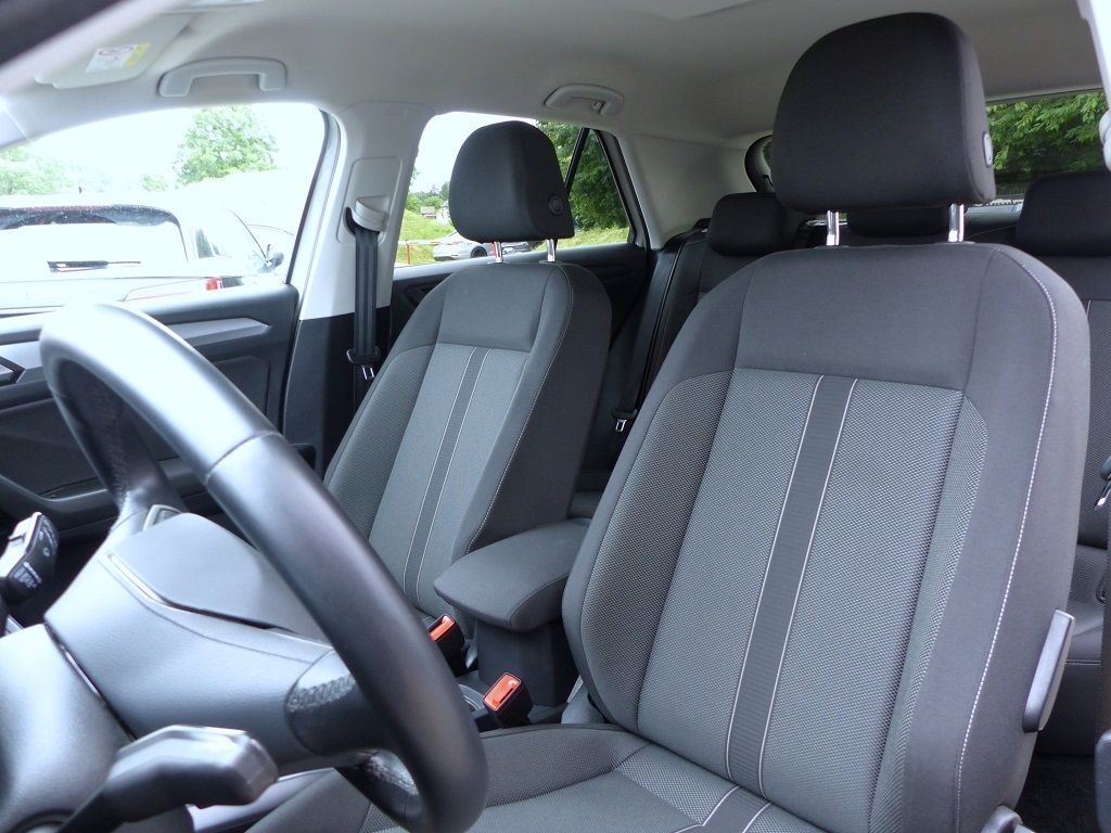 Volkswagen T-Roc 1.0 TSI Life - Samsaru's Car Outlet