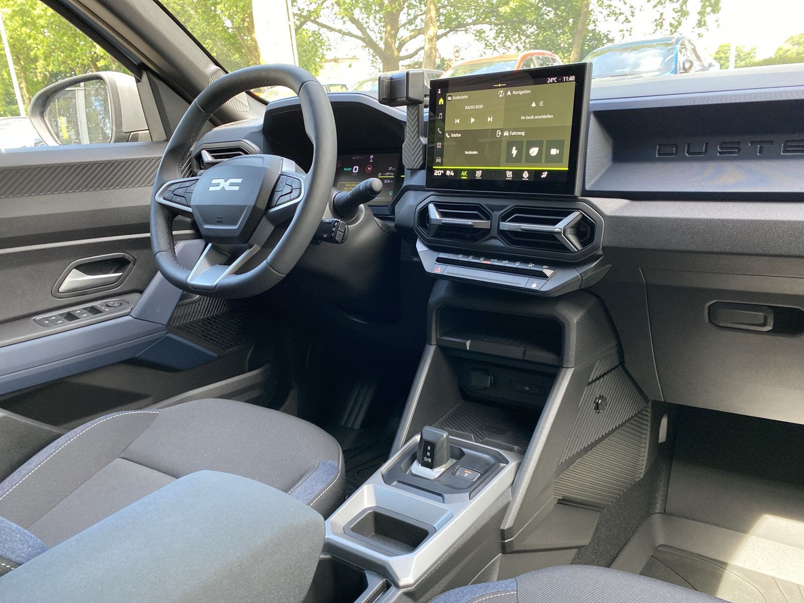 Dacia Duster Journey HYBRID 140 - Samsaru's Car Outlet