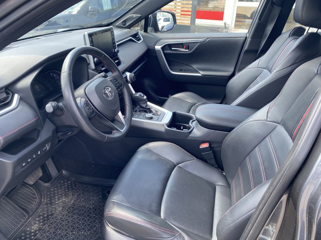 Toyota RAV4 2.5 Plug-in Hybrid 4x4 - Samsaru's Car Outlet