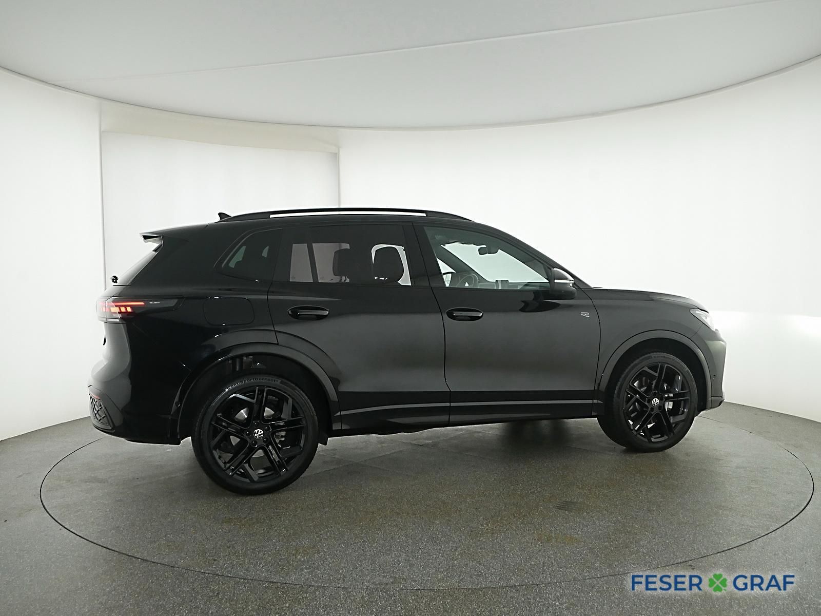Volkswagen Tiguan 2.0TDI R-Line AHK BlackStyle LED Panorama