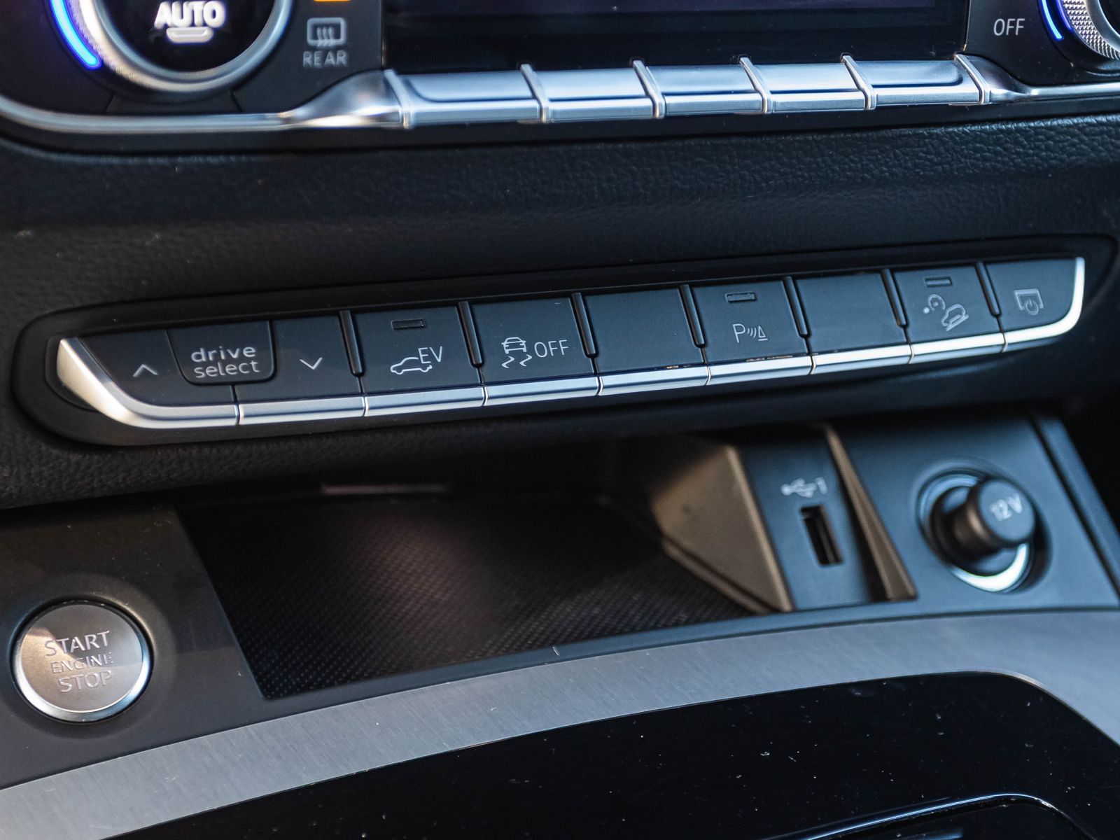 Audi Q5 S line 55TFSIe qu Navi Matrix Standklima ACC