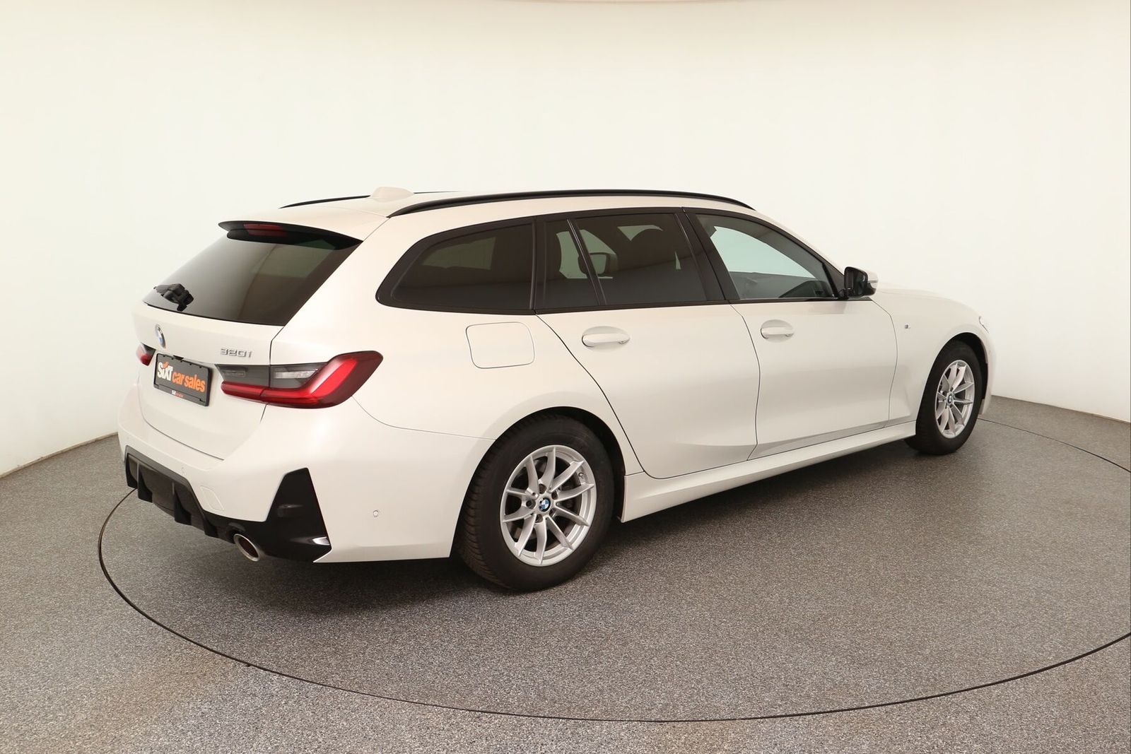 BMW 320i M Sport - Samsaru's Car Outlet