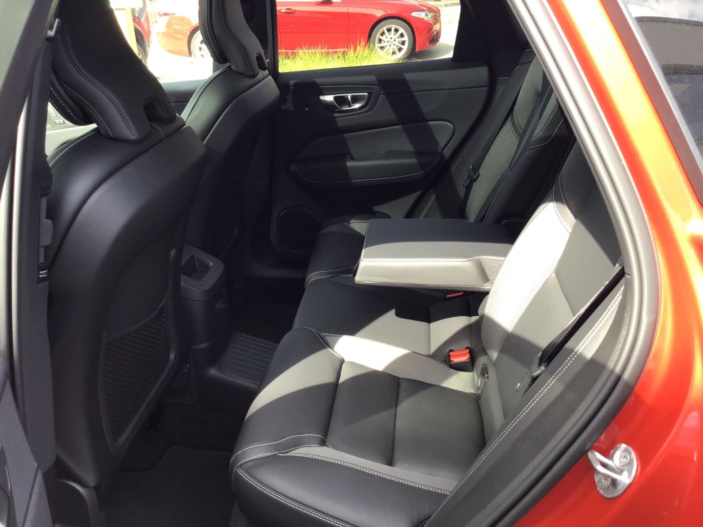 Volvo XC60 T8 Ultimate Dark AWD Stdhzg. AHK 360° Cam