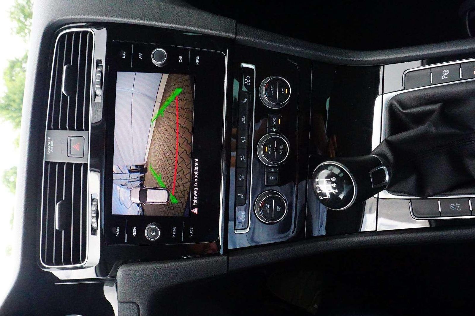 Volkswagen Golf IQ.DRIVE 1.5 l TSI - Samsaru's Car Outlet