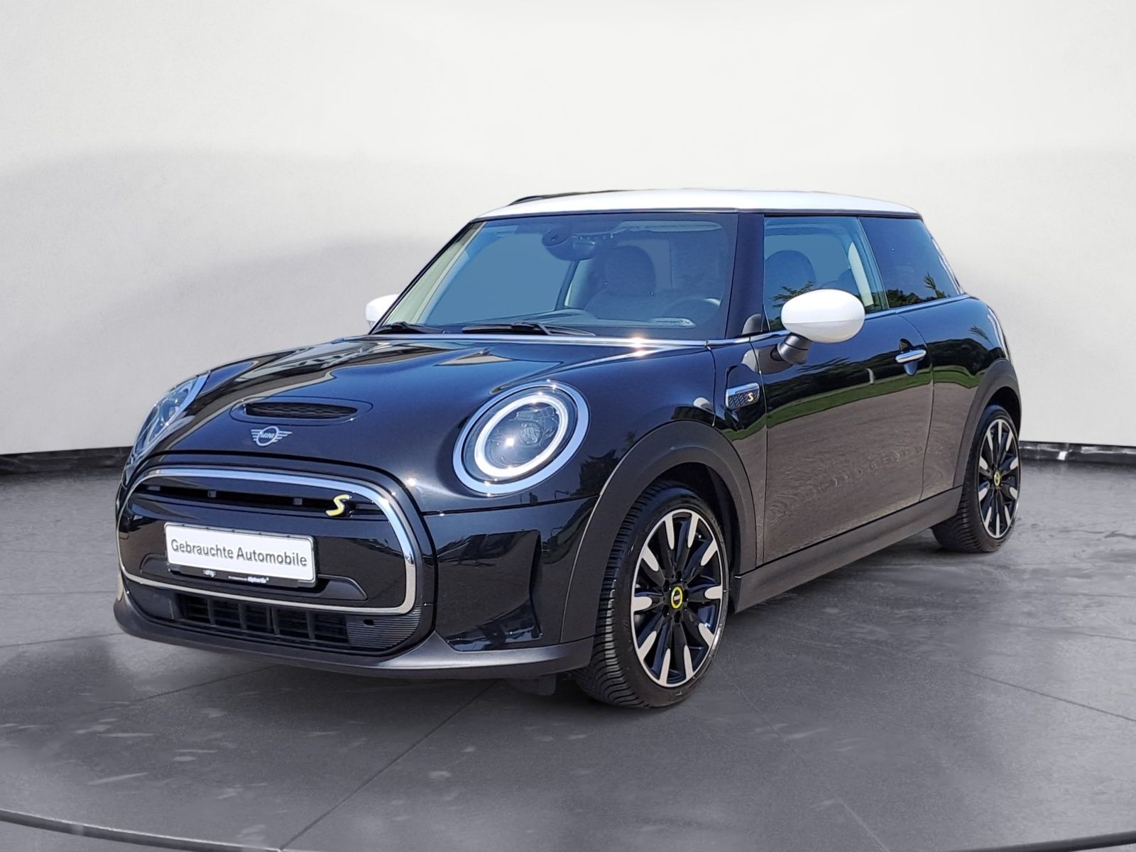 MINI Cooper SE Classic - Samsaru's Car Outlet