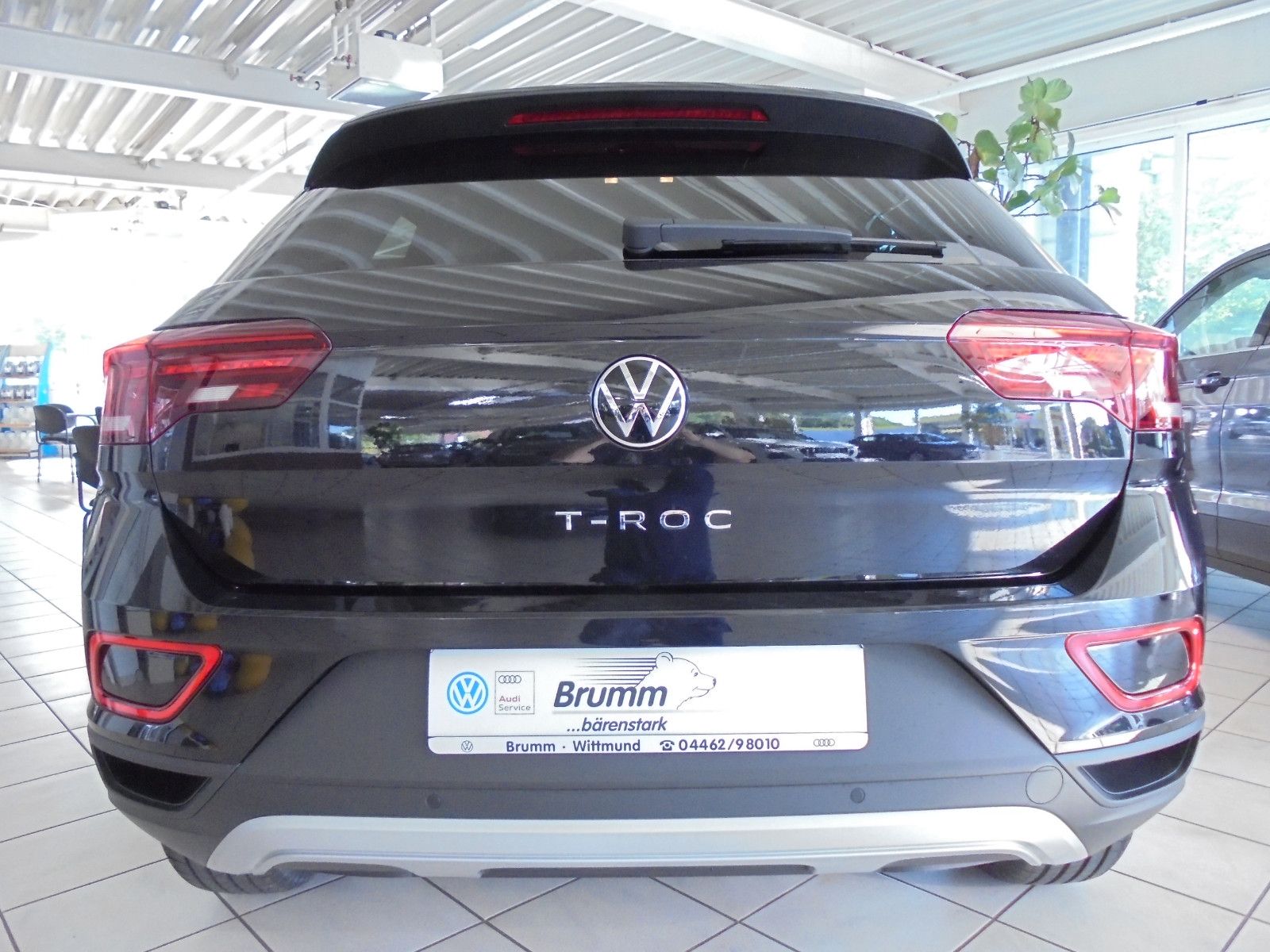 Volkswagen T-Roc TDI DSG Life - Samsaru's Car Outlet