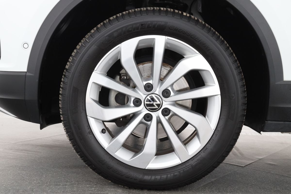 Volkswagen T-Roc 1.0 TSI Style - Samsaru's Car Outlet