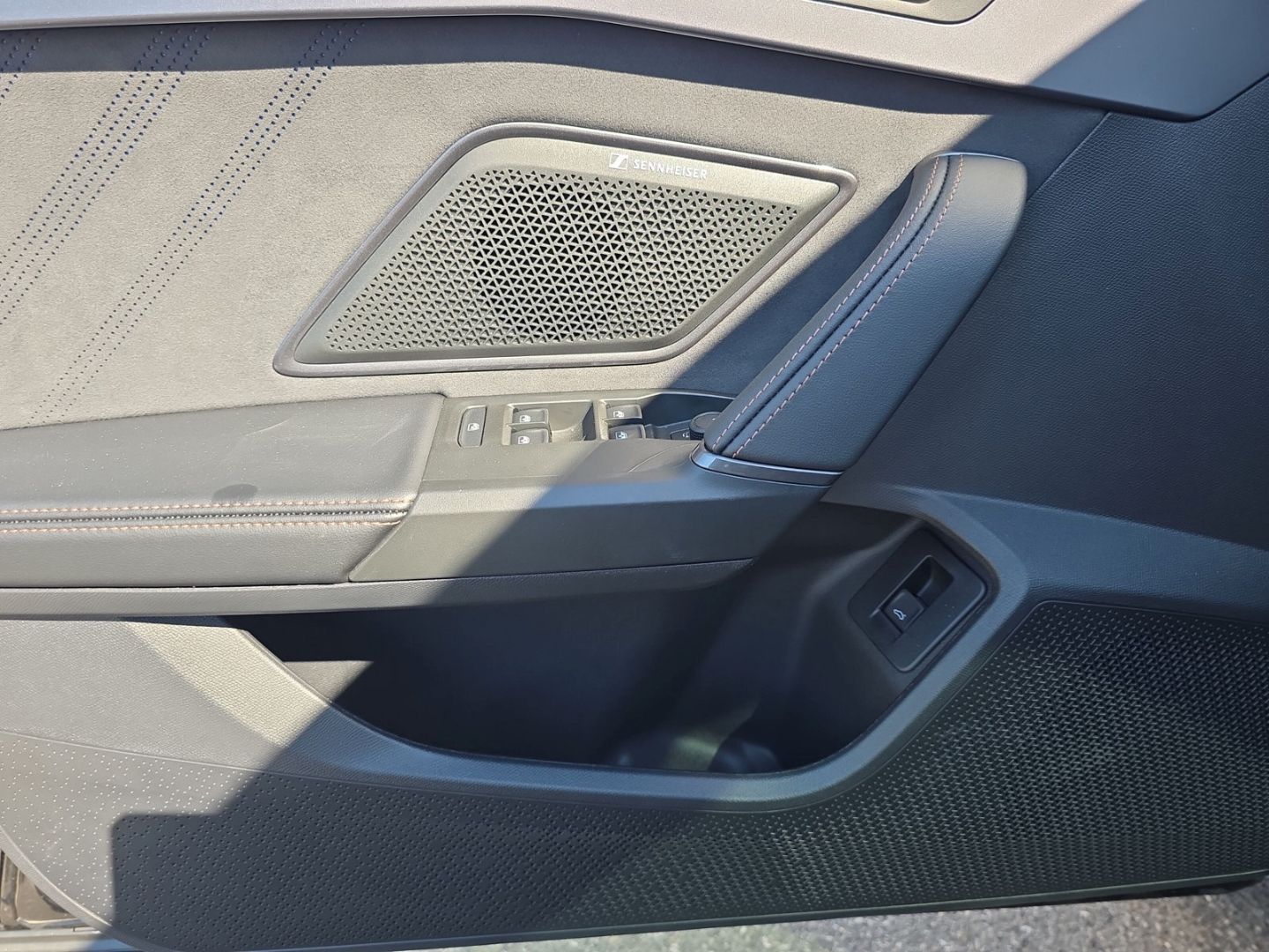 Cupra Formentor VZ 2.0 TSI Matrix AHK Panorama Sennhei