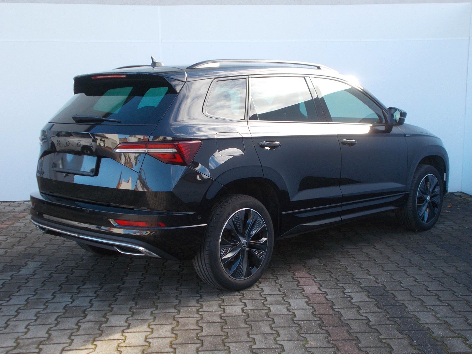 Skoda Karoq  1.5 TSI Sportline * DSG * Navi *AHK *360°