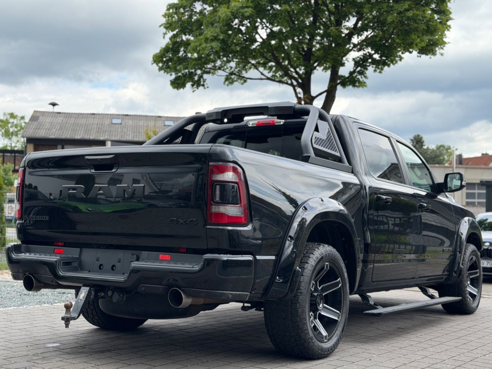 Dodge RAM 1500 5.7 Laramie Sport/Night/Sport-Aga/LPG